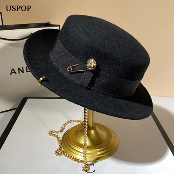 Новые зимние шапки USPOP, женские черные фетровые шляпы с металлической цепочкой, модная шерстяная шляпа, украшенная булавкой с буквой
